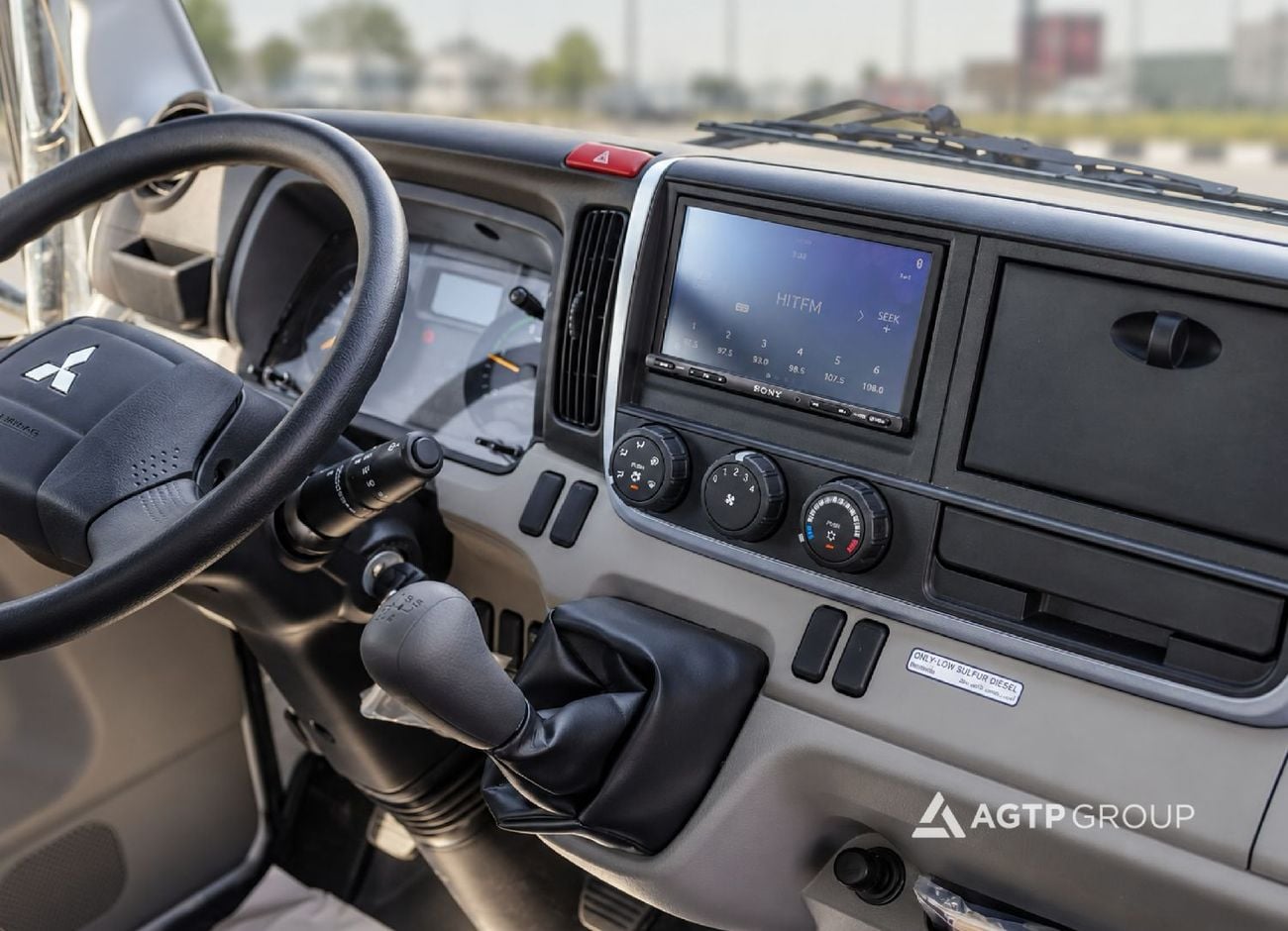 Mitsubishi Canter STANDARD 3.0L Diesel | Manual | TIPPER TRUCK | Single Cab | Hydraulic Tipper | White | GCC Specs | Basic Opti