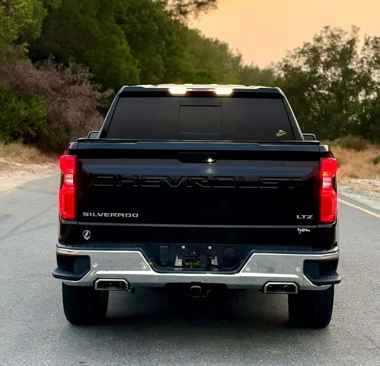 Chevrolet Silverado شيفروليه سيلفرادو LTZ موديل فل اوبشن بحالة ممتازة