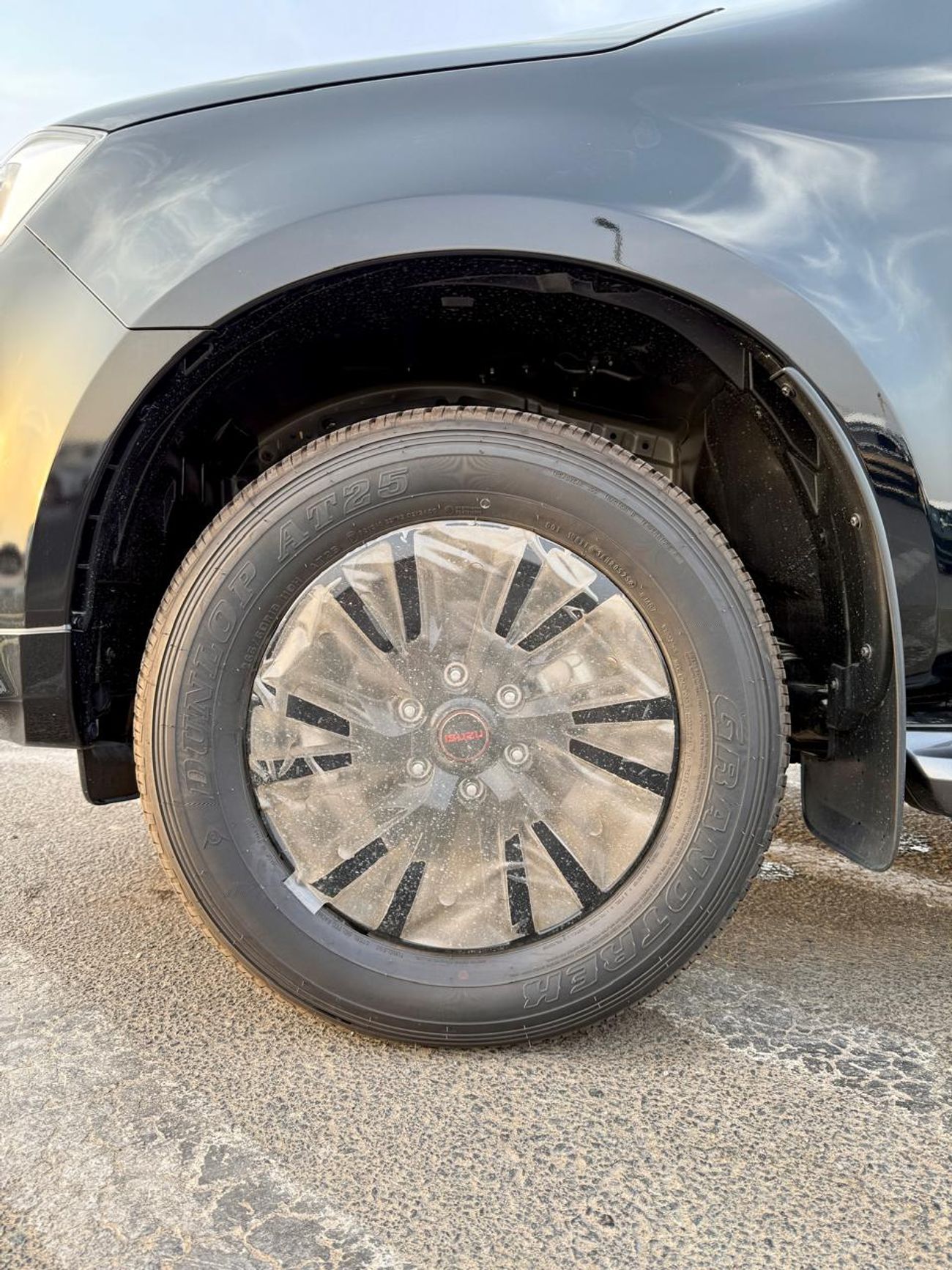 إيسوزو D ماكس ISUZU DMaX - 3.0L - CREW CaB - 4WD - GT - 2027 - BLACK ISUZU DMaX - 3.0L - CREW CaB - 4WD - 2027 - BLACK