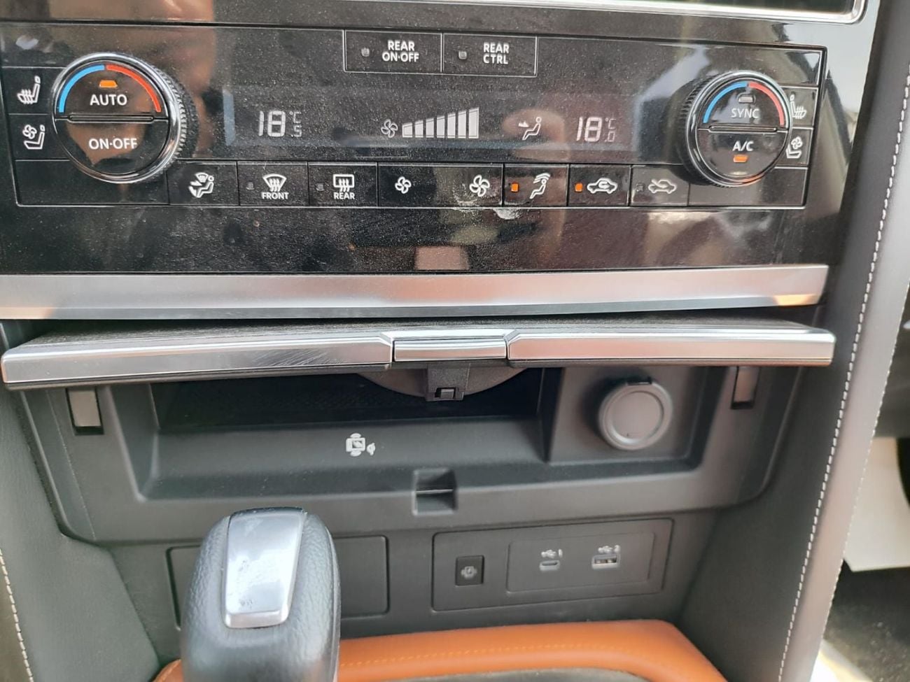 Nissan Patrol LE PLATINUM CITY 2024 Nissan Patrol LE Platinum 5.6 V8 Full Option