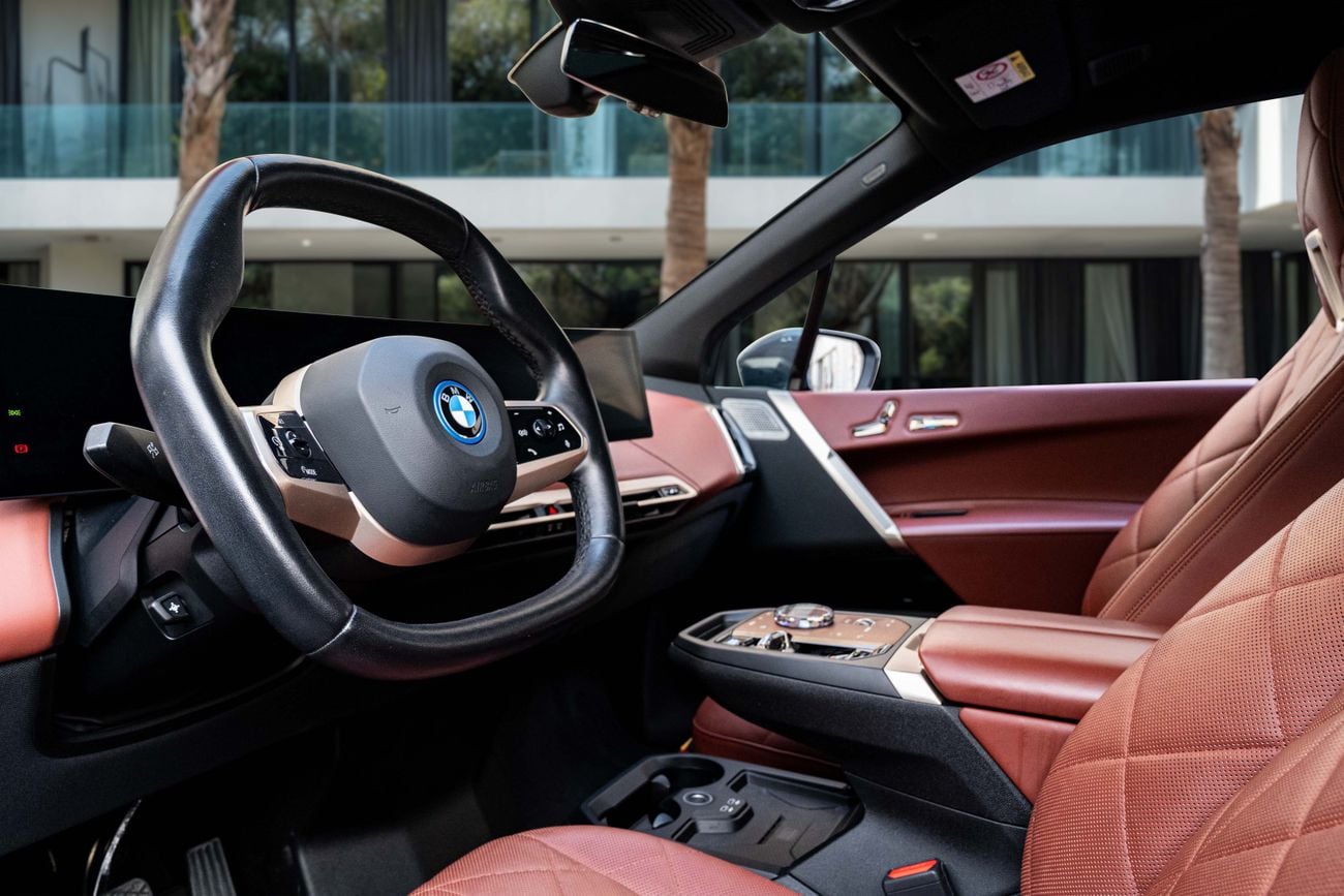 BMW iX XDRIVE40 | 3,330 P.M | 0% Downpayment | BMW Warranty!