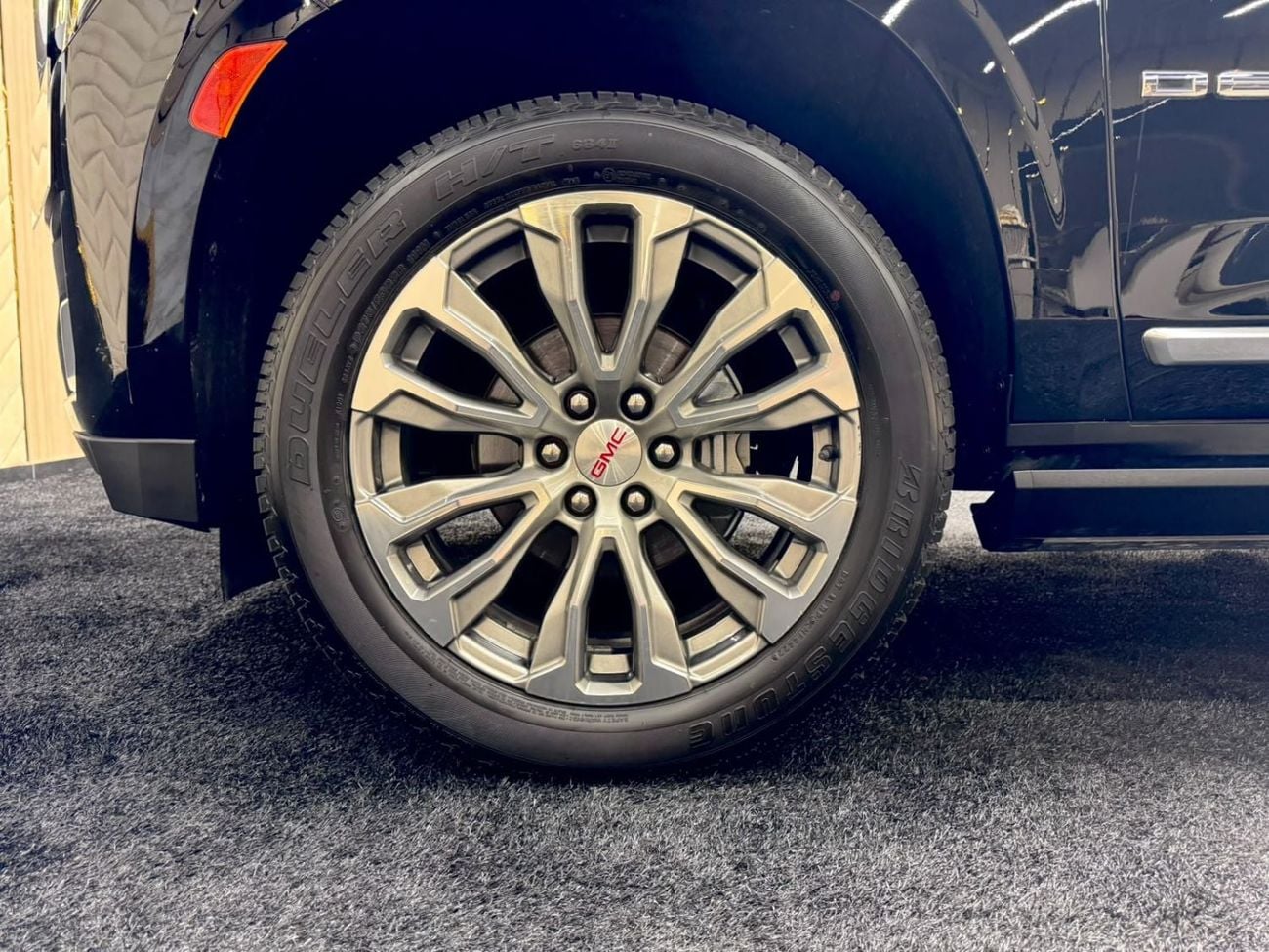 GMC Yukon DENALI