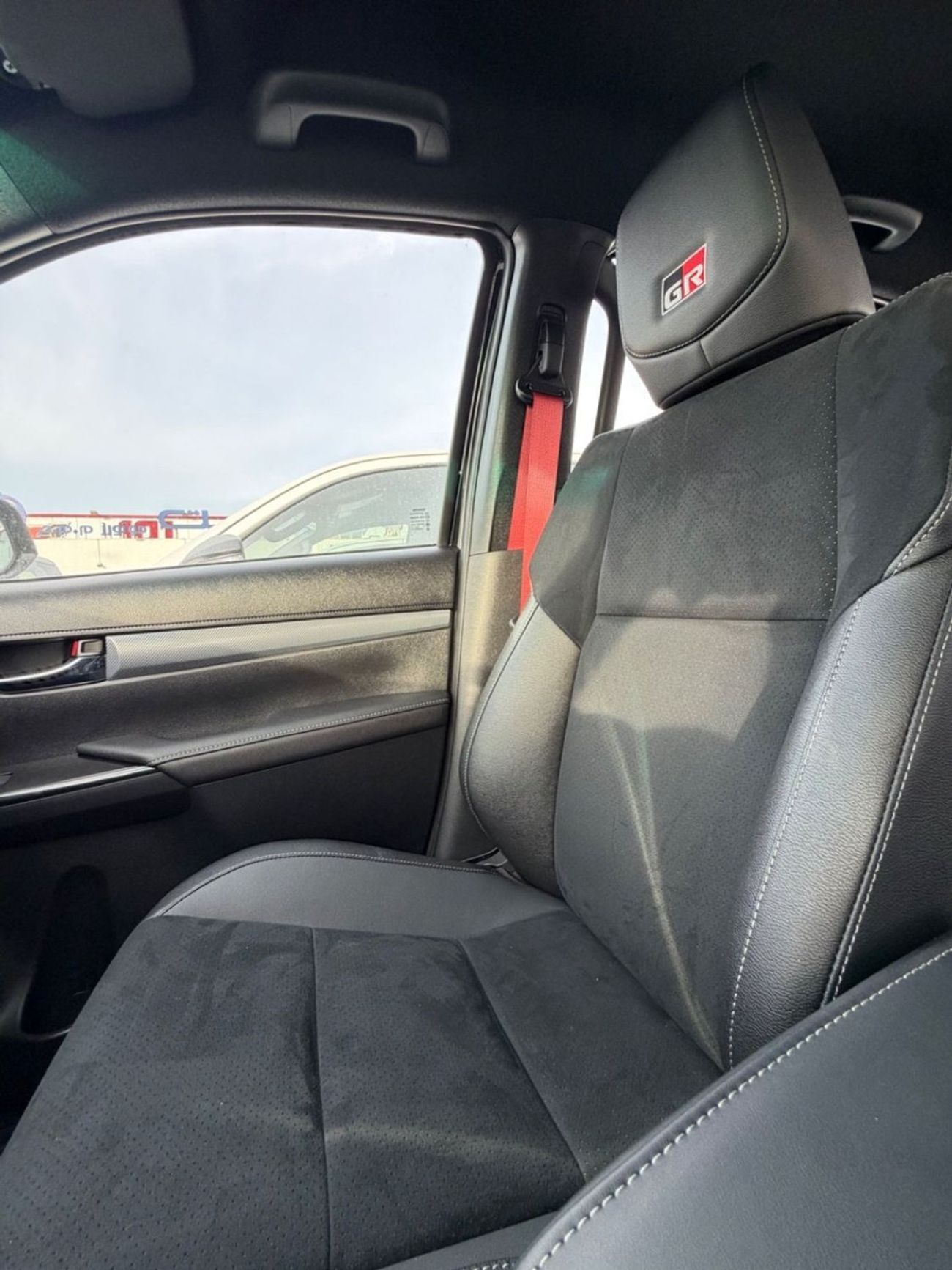 Toyota Hilux GR SPORT ADVENTURE