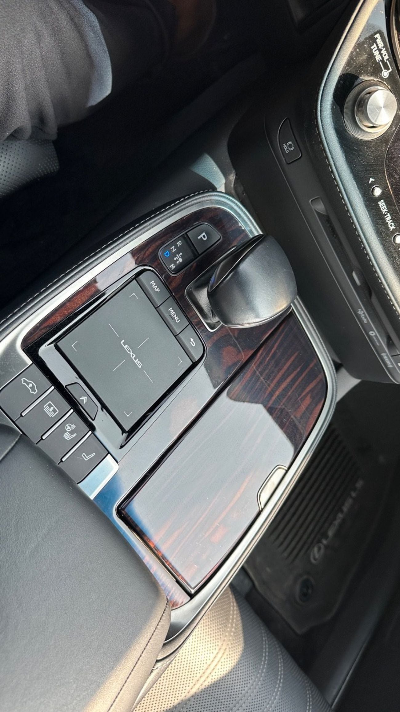لكزس LS 500