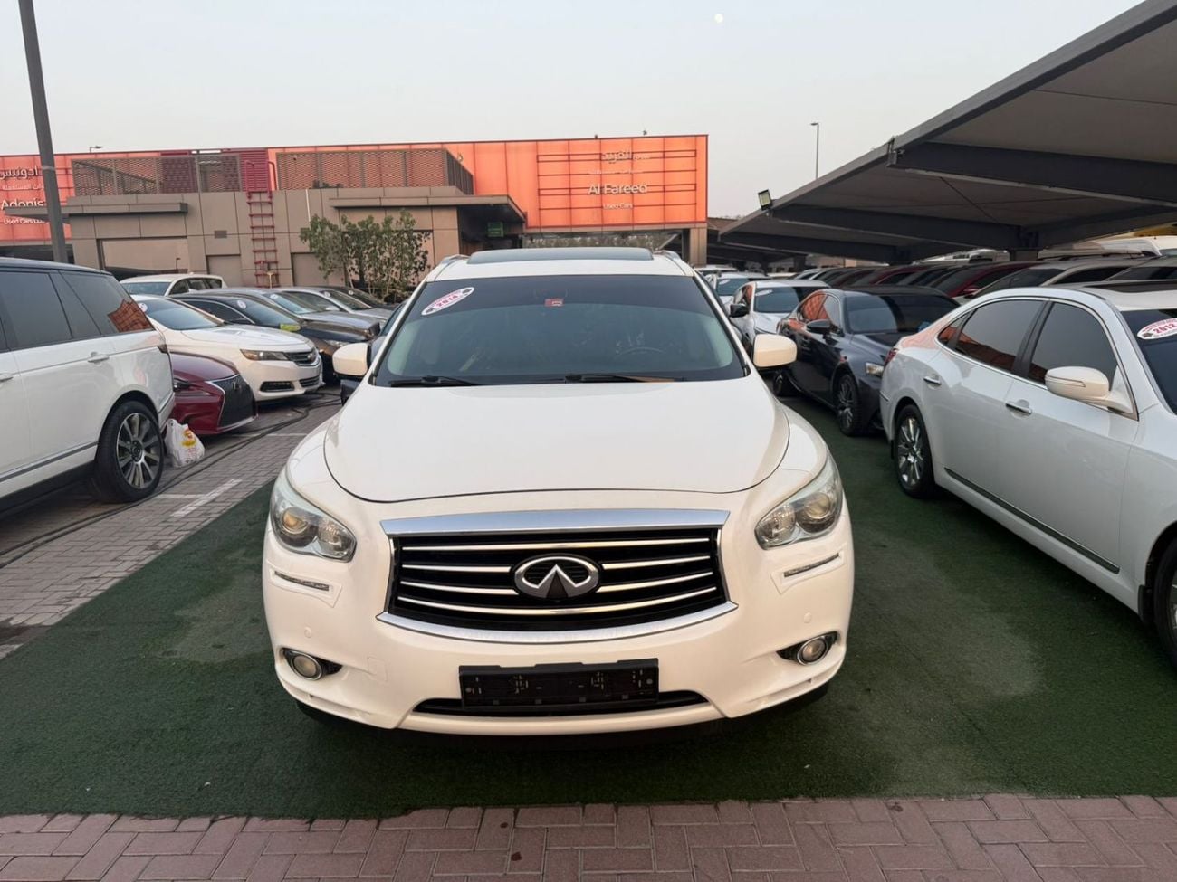 Infiniti QX60 PREMIUM panoramic sunroof, excellent condition, 4x4