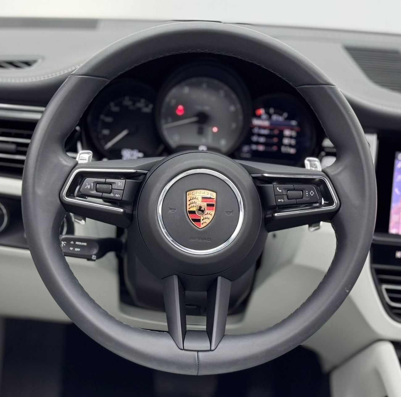 Porsche Macan 2025 Porsche Macan, April 2028 Porsche Warranty, Porsche Service History, GCC