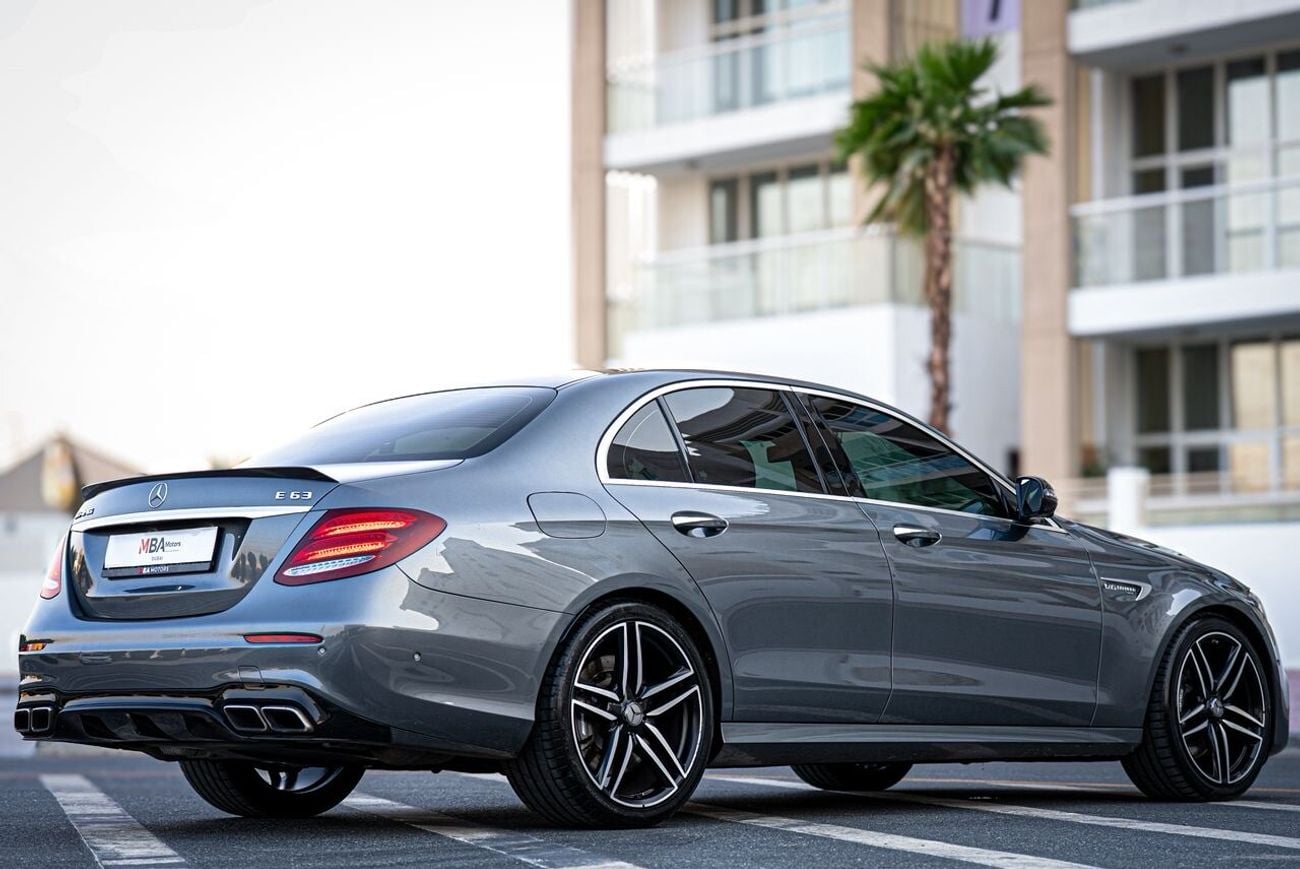 مرسيدس بنز E 63 AMG S