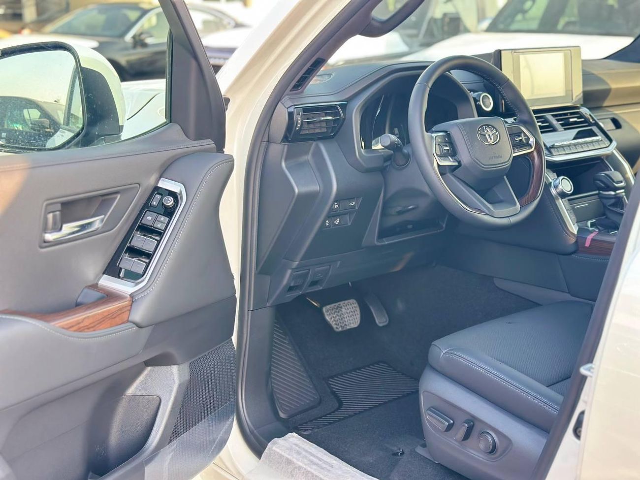 Toyota Land Cruiser GXR