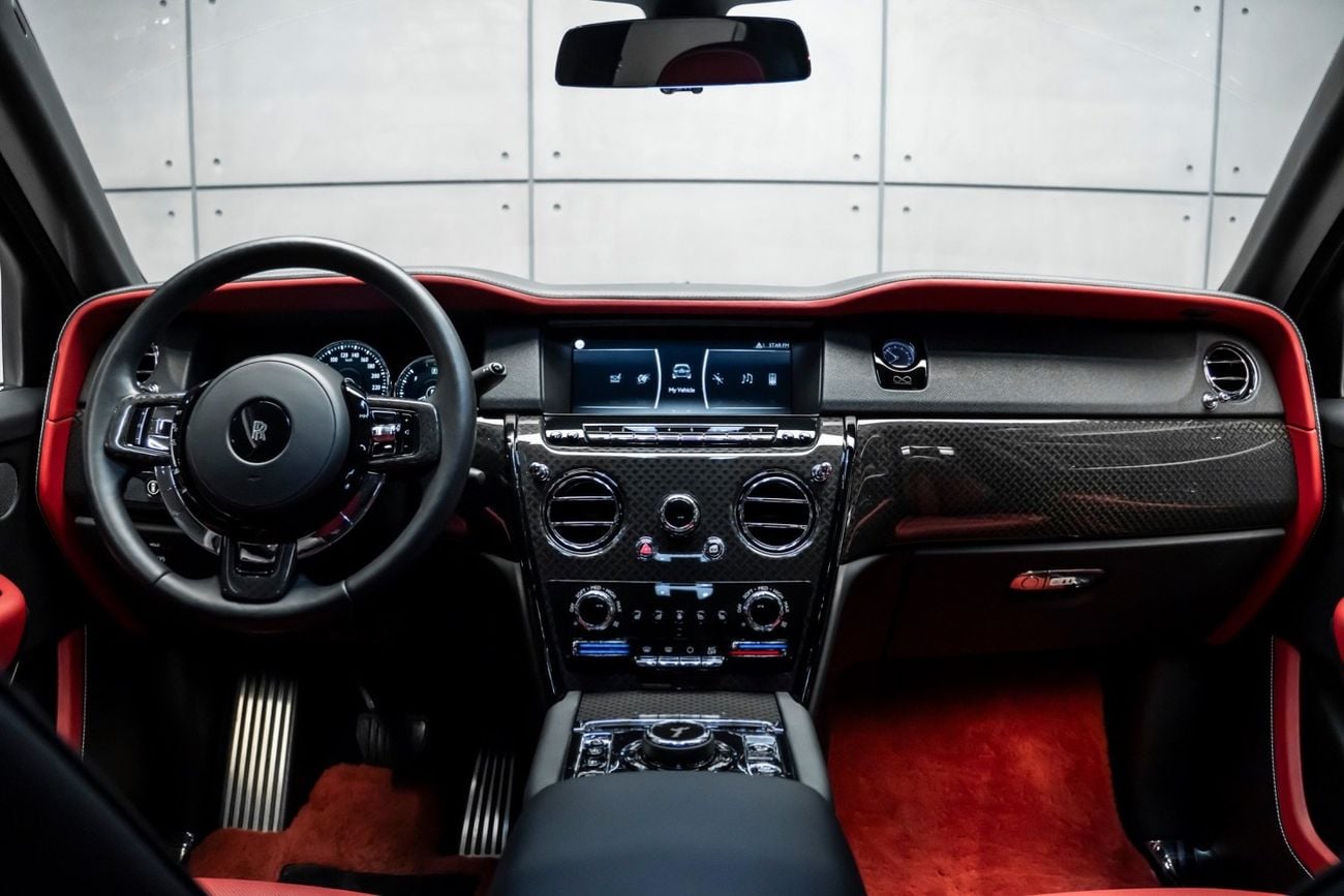 Rolls Royce Cullinan BLACK BADGE