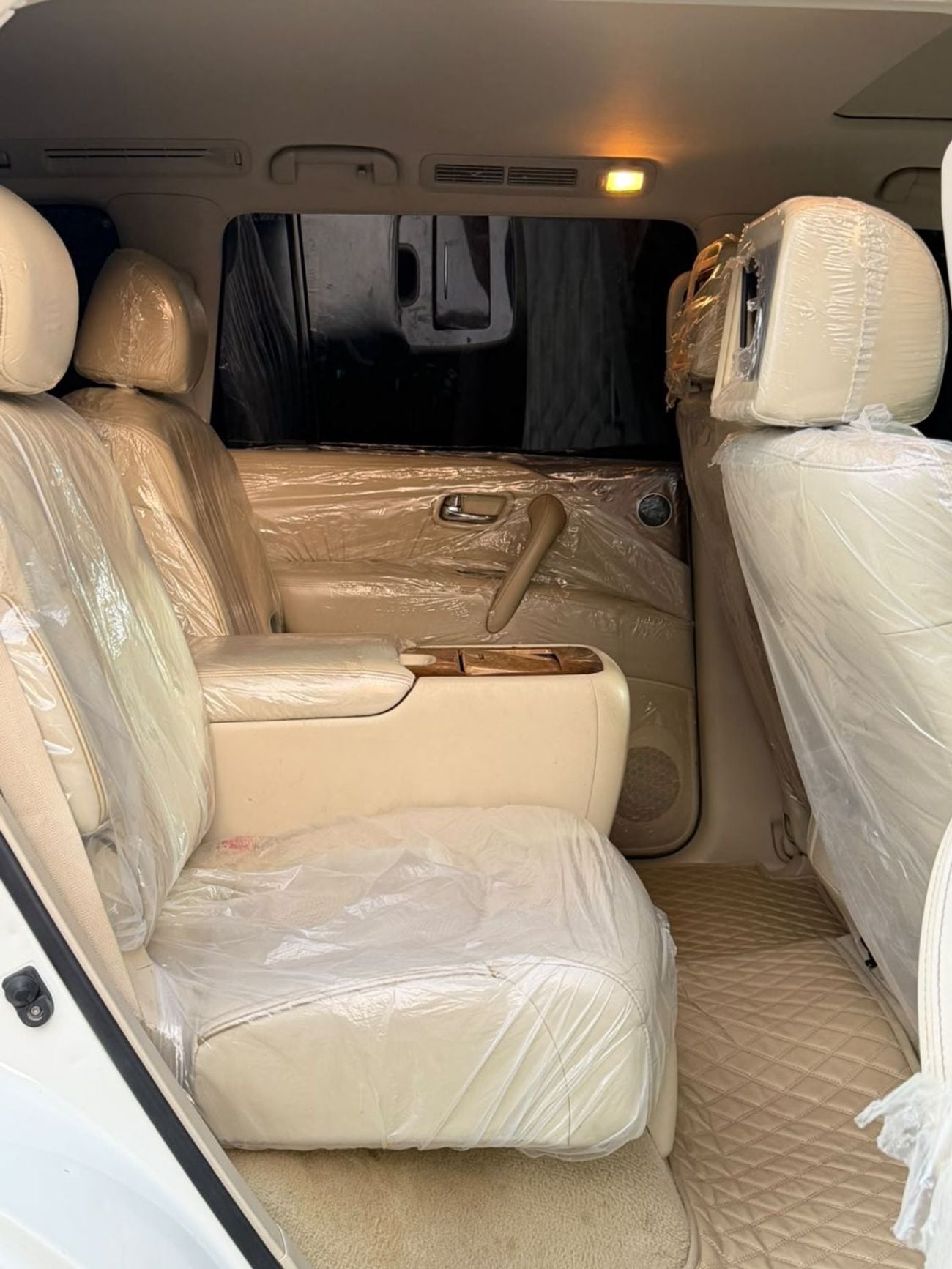Infiniti QX80 LUXURY