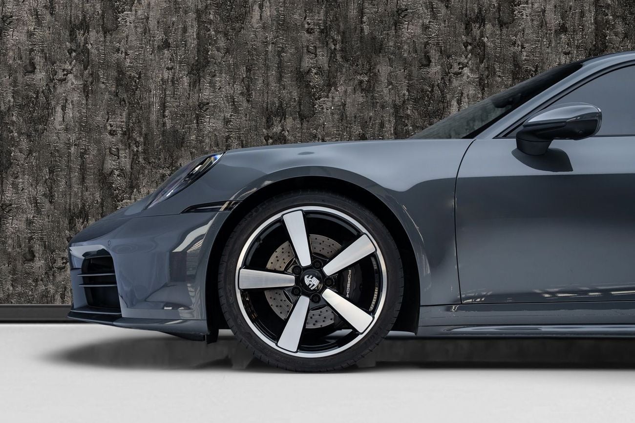 Porsche 911 CARRERA