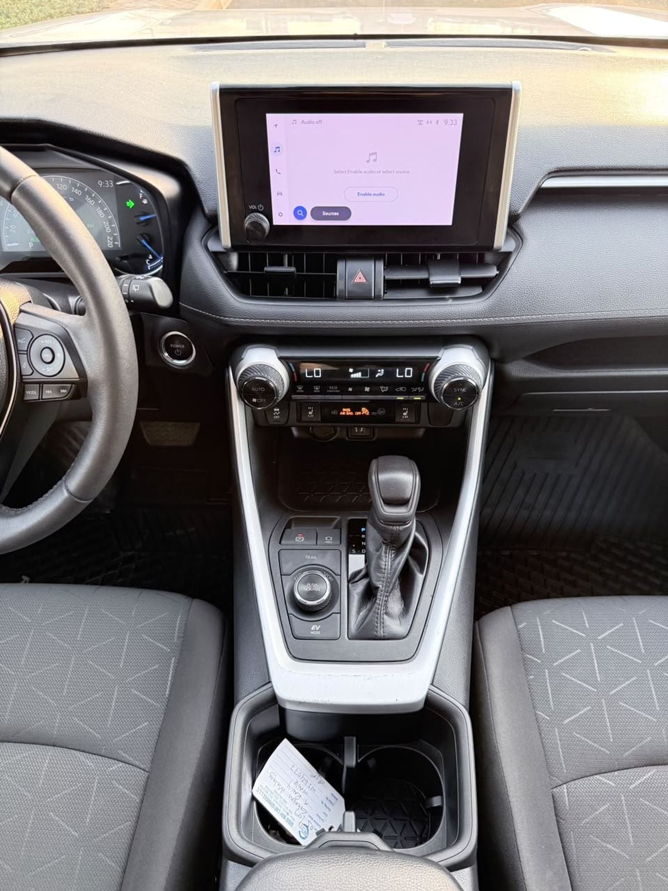 Toyota RAV4 XLE HEV Hybrid XLE Full option