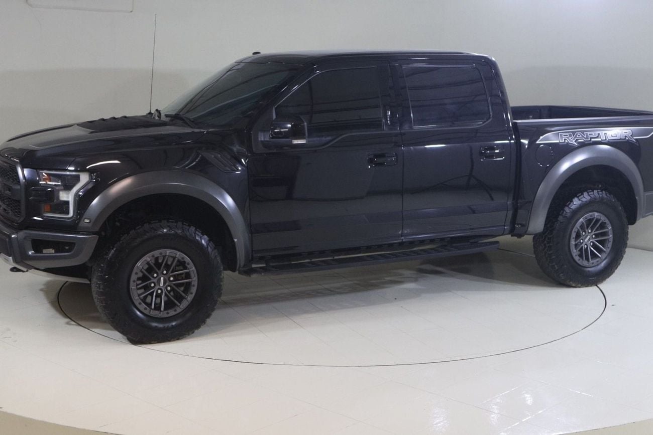 Ford F-150 RAPTOR CREW CAB LUX RP1620 /AL TAYER MOTORS/AL QOUZ SHOWROOM
