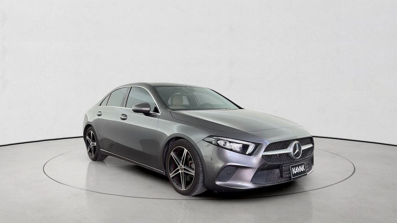 Mercedes Benz A200 STANDARD | Guaranteed Warranty | 0 Down Payment