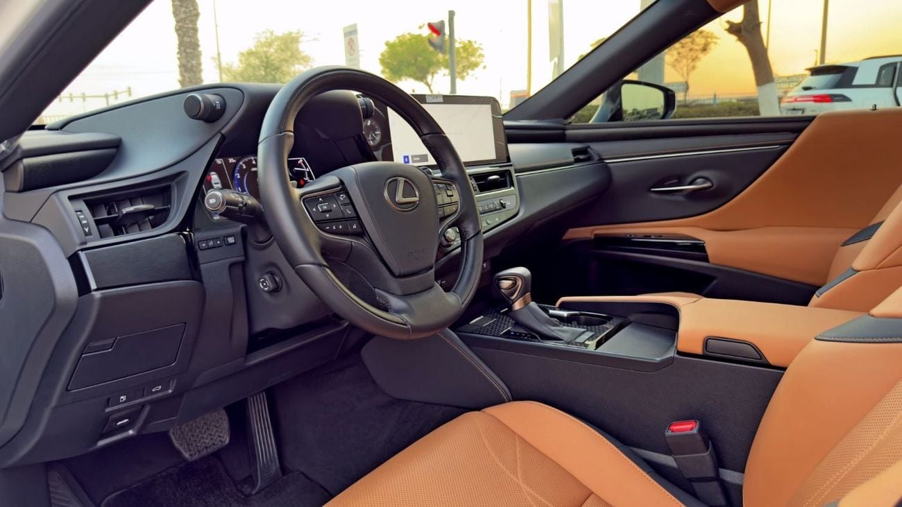 Lexus ES350 PLATINUM 2025 Lexus ES350 Premier, Dealer Warranty, GCC Specifications