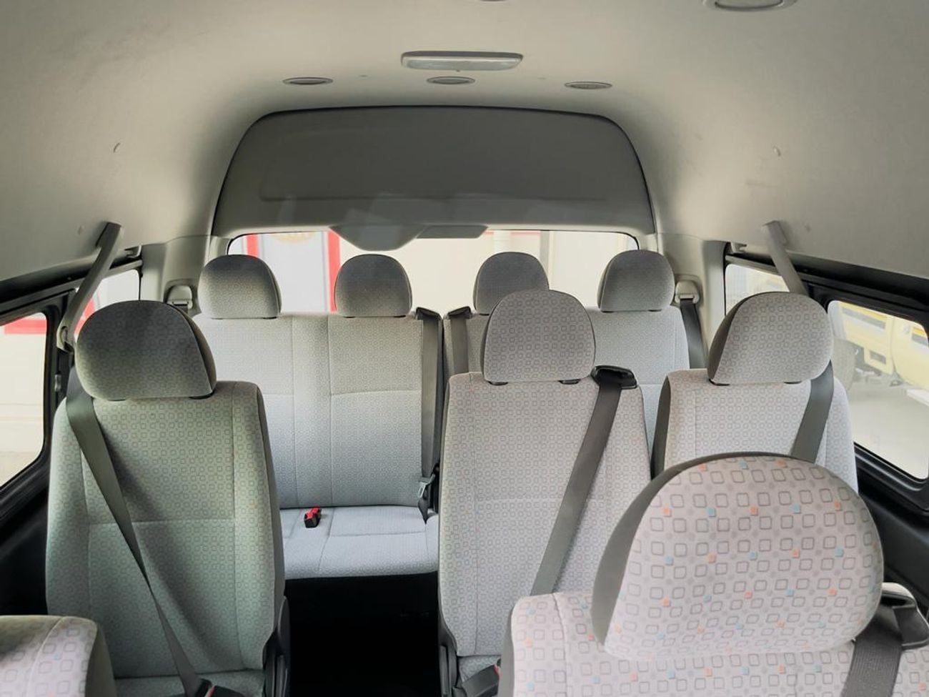 تويوتا هاياس GL Toyota Hiace High Roof