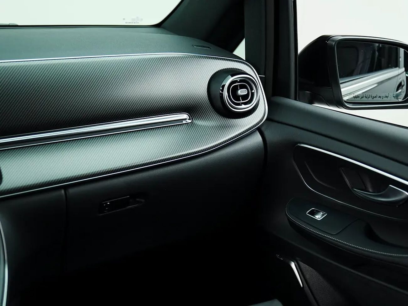 مرسيدس بنز V 300 AVANTGARDE Dealer WARRANTY | GCC SPECS | V300 AMG Line
