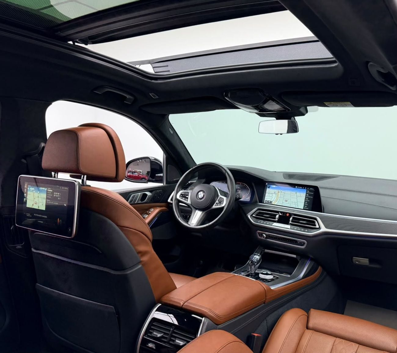 بي أم دبليو X7 50i M SPORT بي إم دبليو X7 xDrive50i M-Sport موديل 2019، مع ضمان، وسجل صيانة كامل لدى بي إم دبليو، 7 مقاعد، كامل