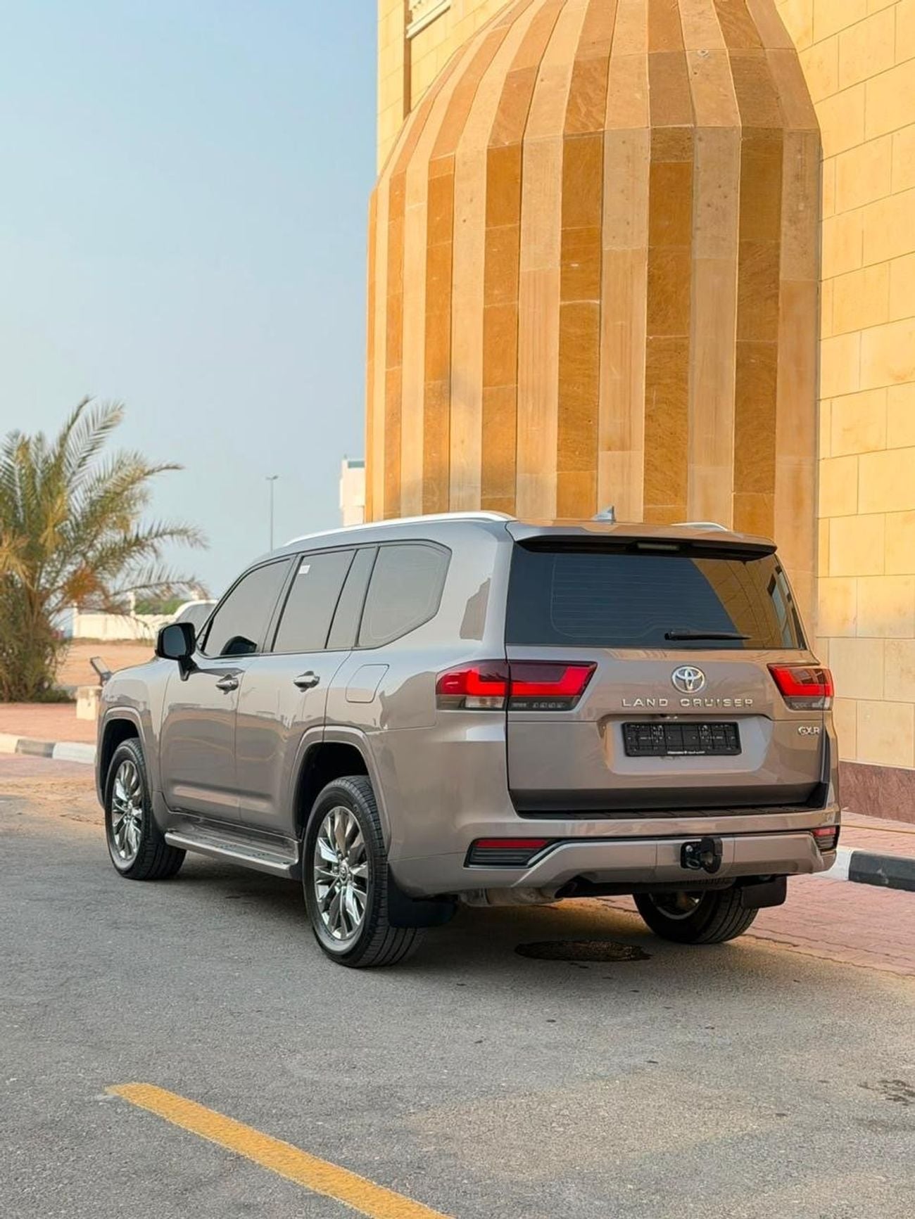 Toyota Land Cruiser GXR 4.0L full option