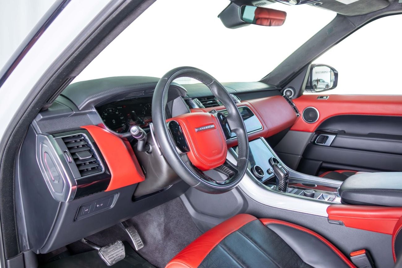 Land Rover Range Rover Sport GCC-Low Mileage-High Gloss Black Rims-Rear Seat Entertainment
