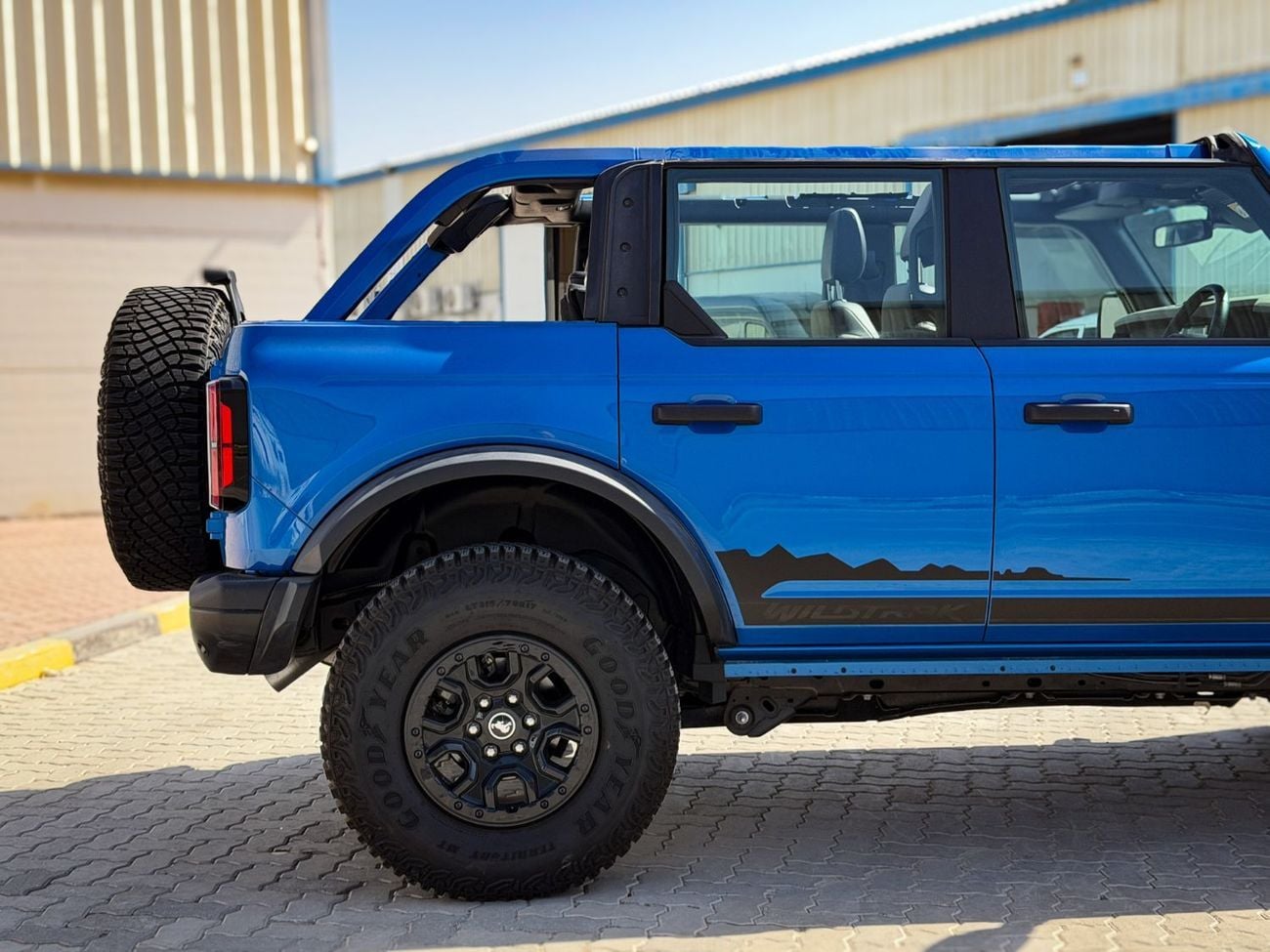 Ford Bronco WILDTRAK 2.7L (5 Seater) In RIGHT HAND DRIVE (EXPORT ONLY)