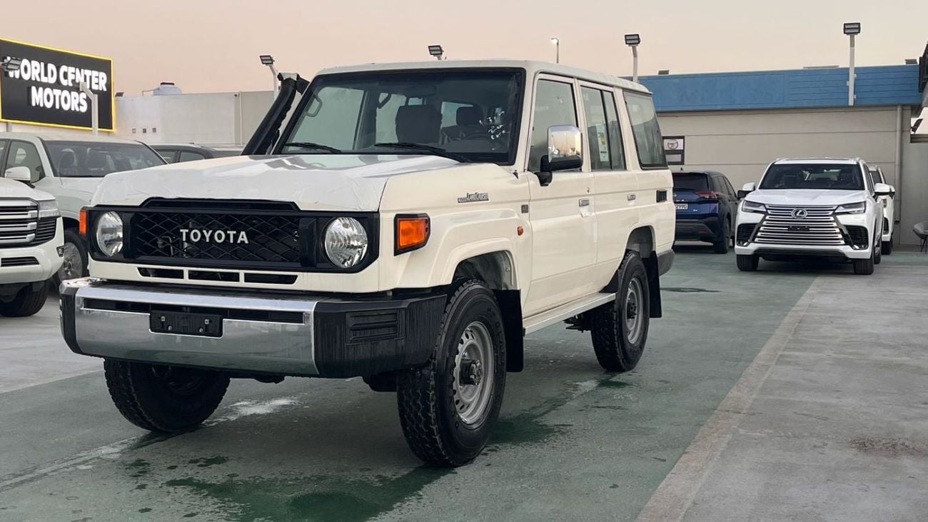 Toyota Land Cruiser 70 LC76 LX