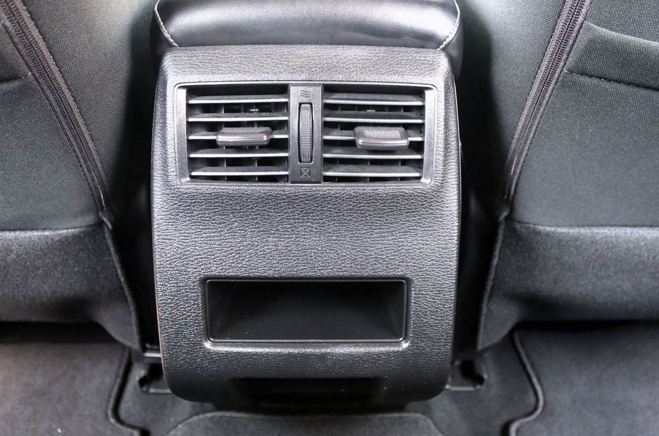 Mitsubishi Outlander GLX MIDLINE ACCIDENTS FREE - GCC - M LINE - ENGINE 2500 CC - PERFECT CONDITION INSIDE OUT