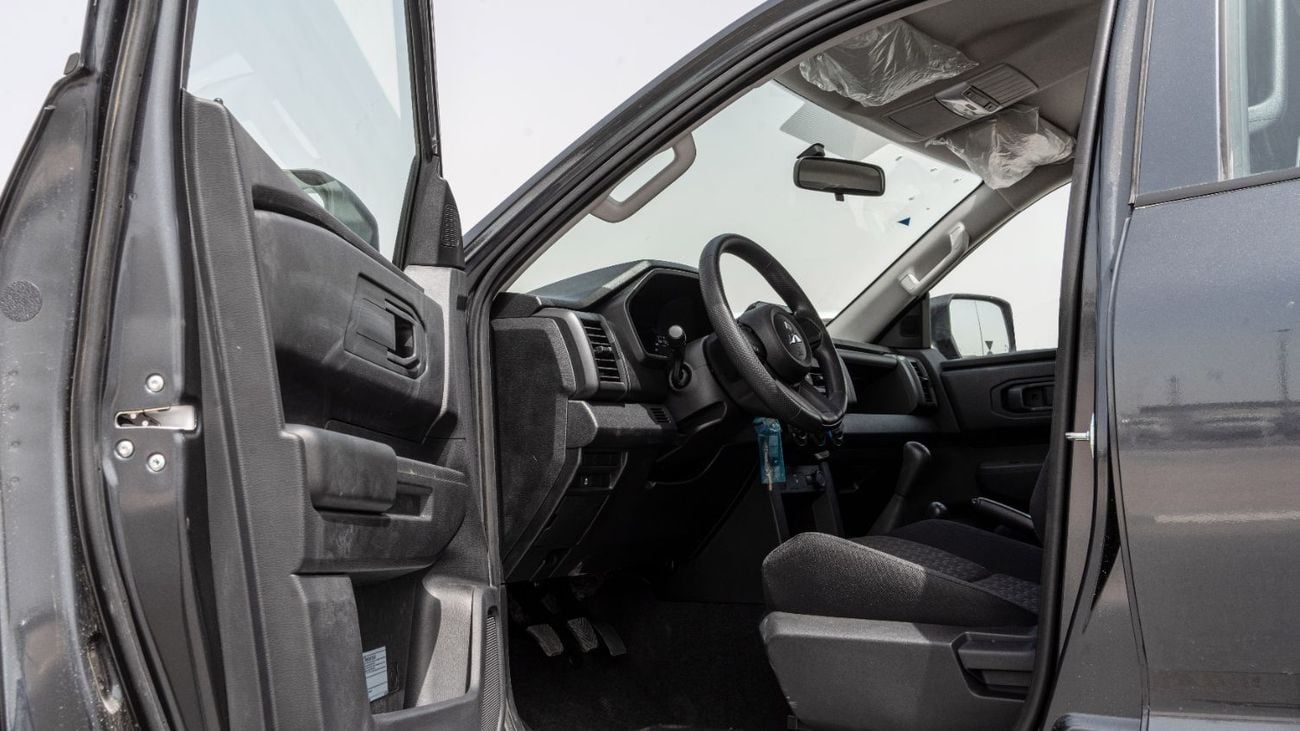 Mitsubishi L200 GL 2026 Mitsubishi L200 GLX 2.4L MT Petrol (Gray-Black)