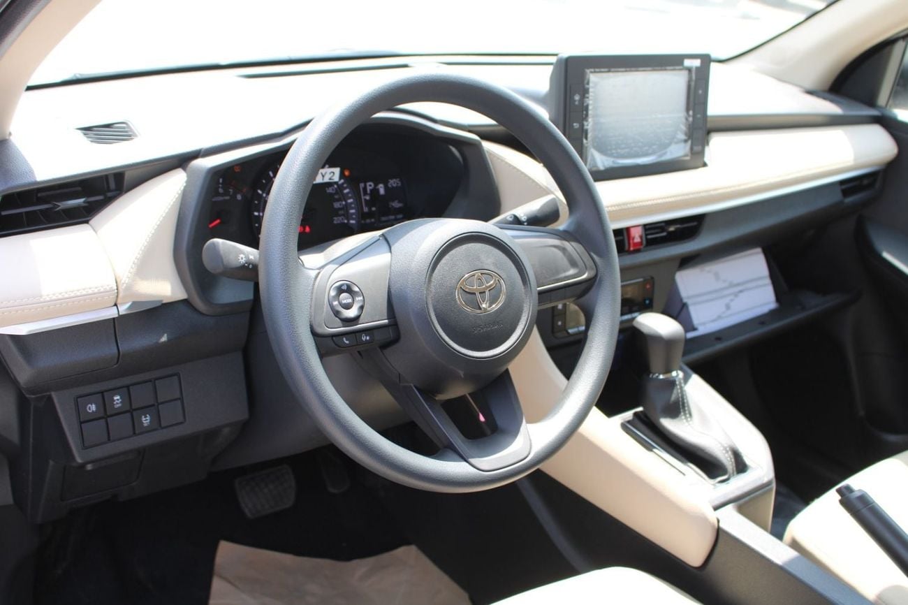Toyota Yaris E