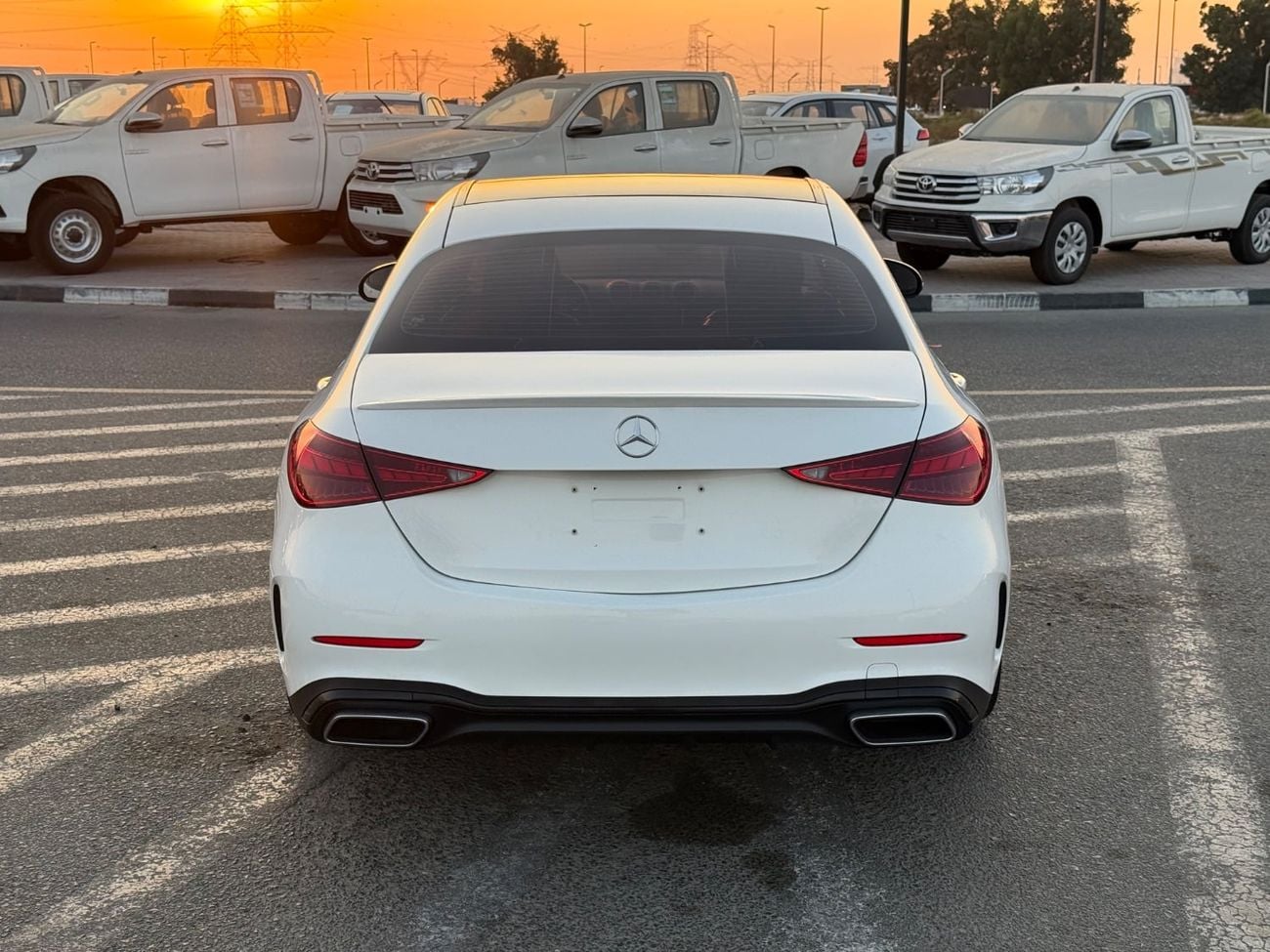 مرسيدس بنز C 300 PREMIUM مرسيدس بنز C300 موديل 2022 كاملة المواصفات، مستوردة من الولايات المتحدة الأمريكية