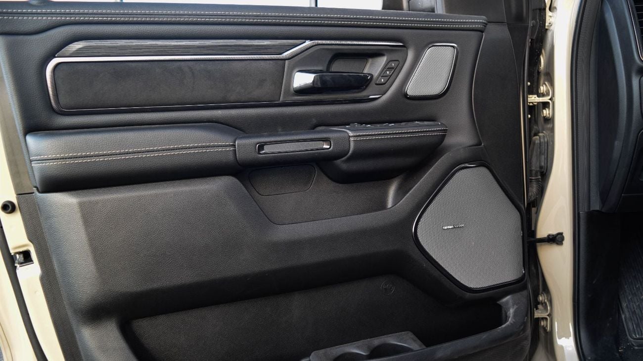 RAM 1500 REBEL 2025 X - Canadian Specs - Used car Condition