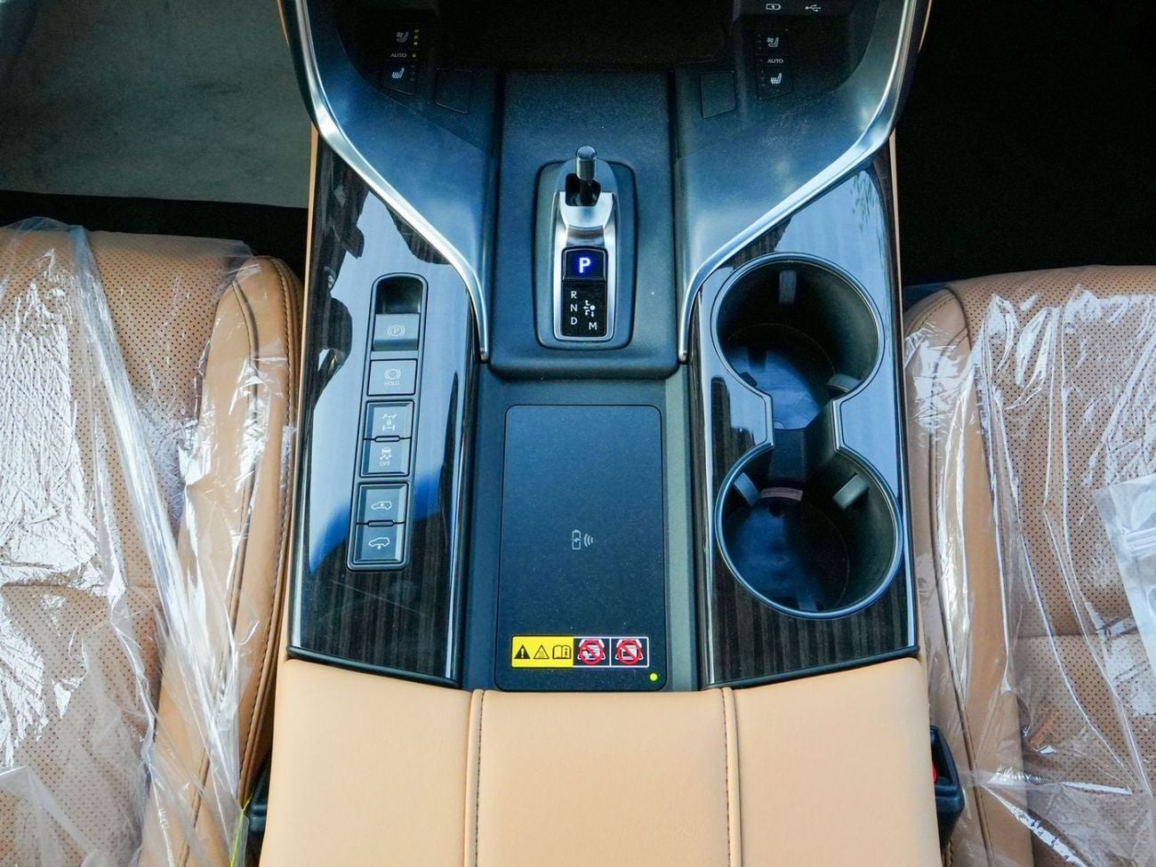 Lexus LX700h