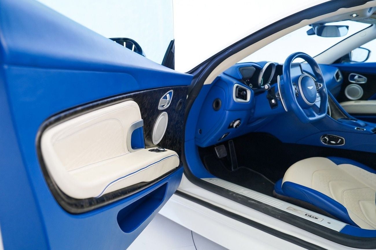 Aston Martin DBS SUPERLEGGERA