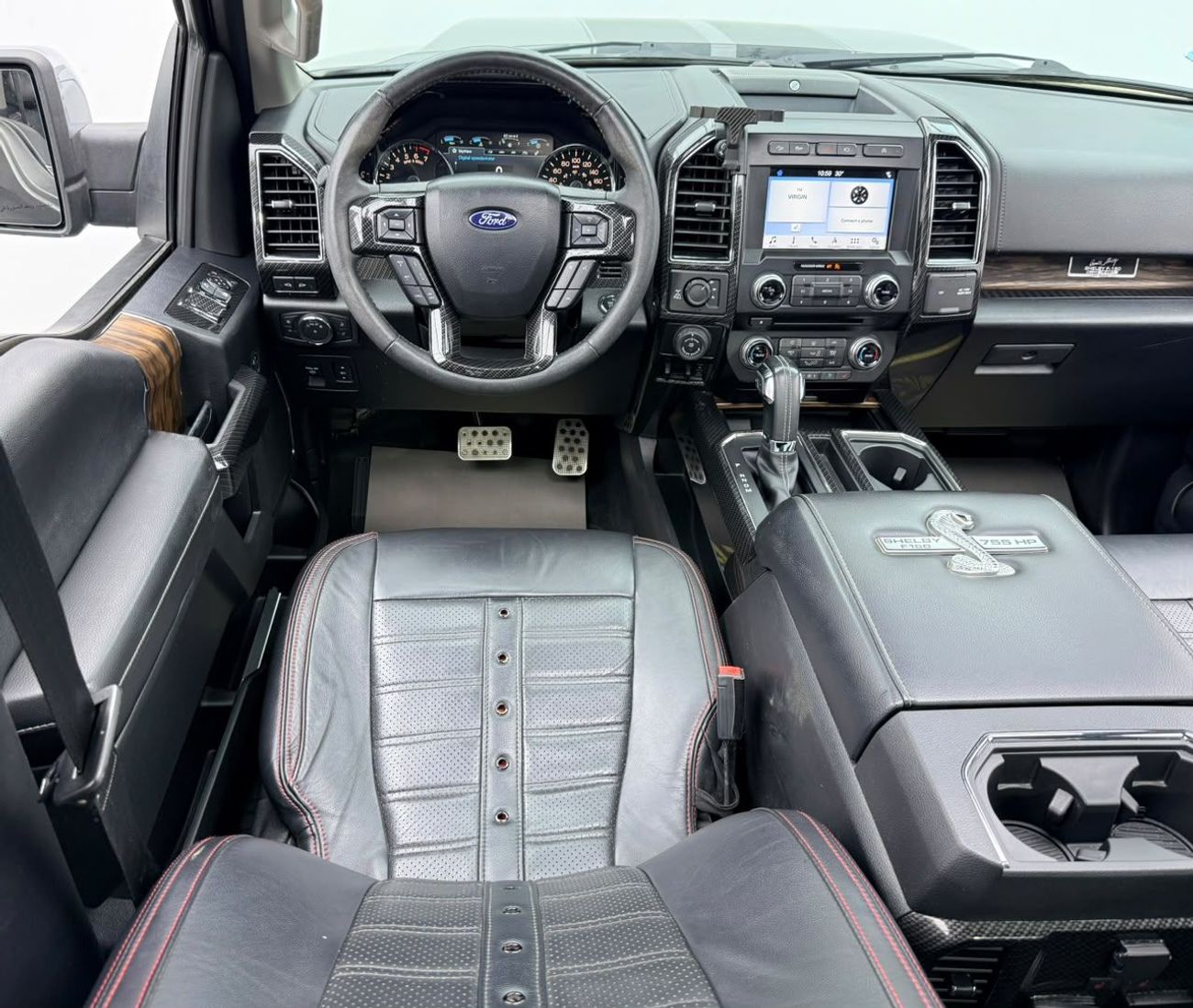 Ford F-150 CREW SHELBY 2018 Ford F150 Shelby, Full Ford Service History, Carbon Fiber Interior, Excellent Condition, GCC