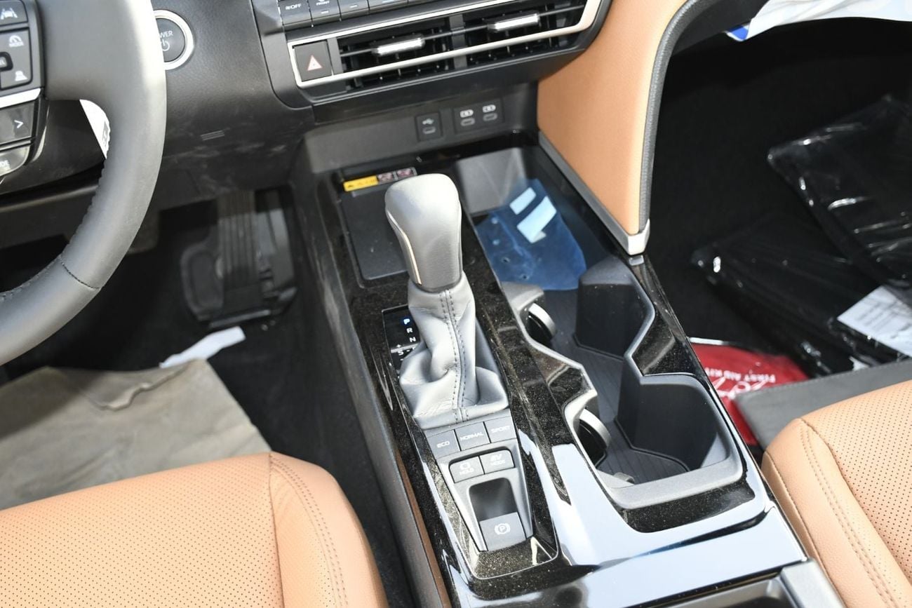 Toyota Camry LUMIERE HEV 2026 CAMRY 2.5L HEV LUMIERE FULL OPTION JBL ! PANAROMIC ! HEADUP DISPAY