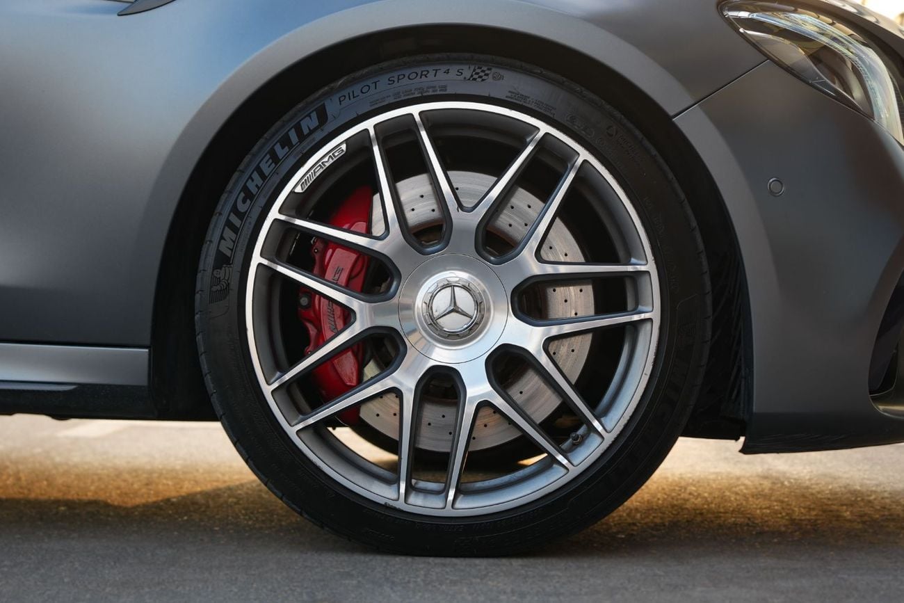 Mercedes Benz E63 AMG S