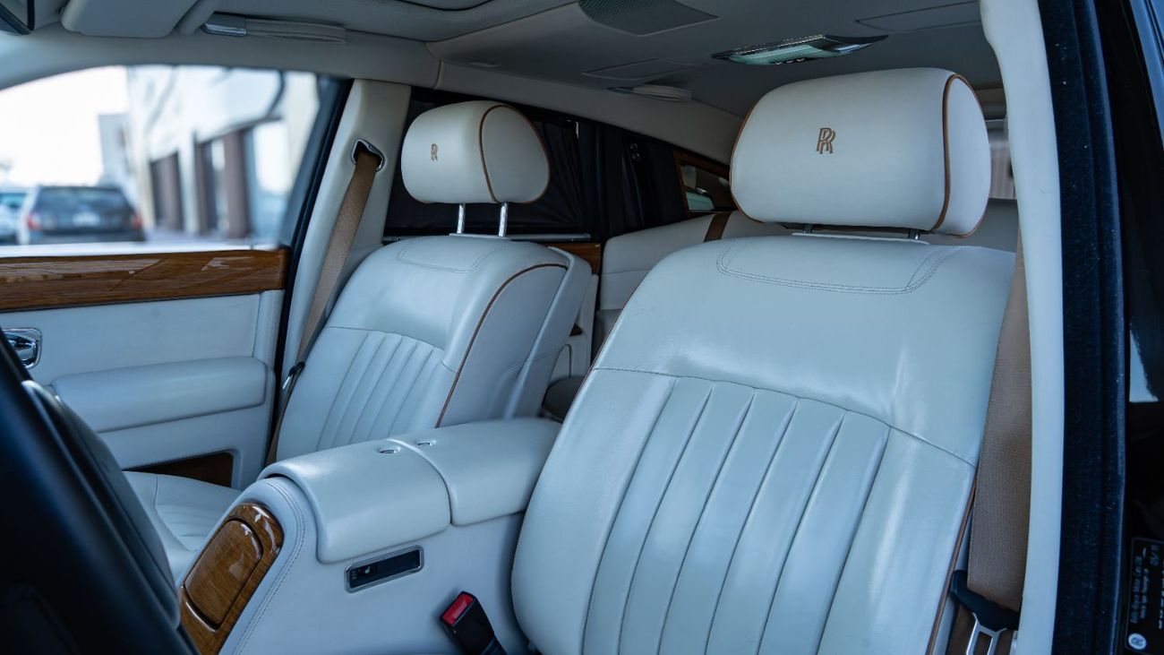 رولز رويس فانتوم STANDARD Rolls-Royce Phantom 2011
