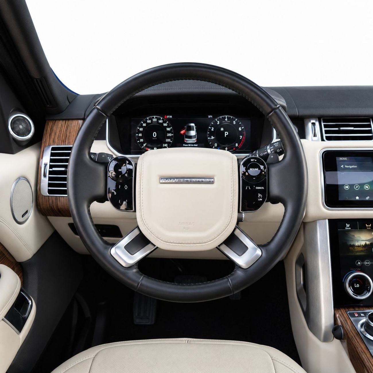 Land Rover Range Rover HSE P360 AED 3,602 P.M • 0% Downpayment • Range Rover • Agency Warranty