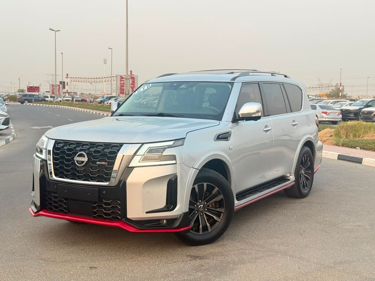 Nissan Armada PLATINUM (NON GCC) PLATINUM 5.6L full option