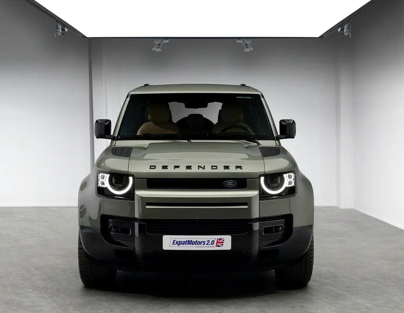لاند روفر ديفندر Warranty until • FDSH • GCC Spec