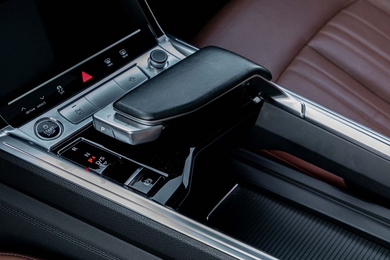 أودي اي ترون e tron Q8 e-tron | 4,309 P.M | 0% Downpayment | Audi Warranty!