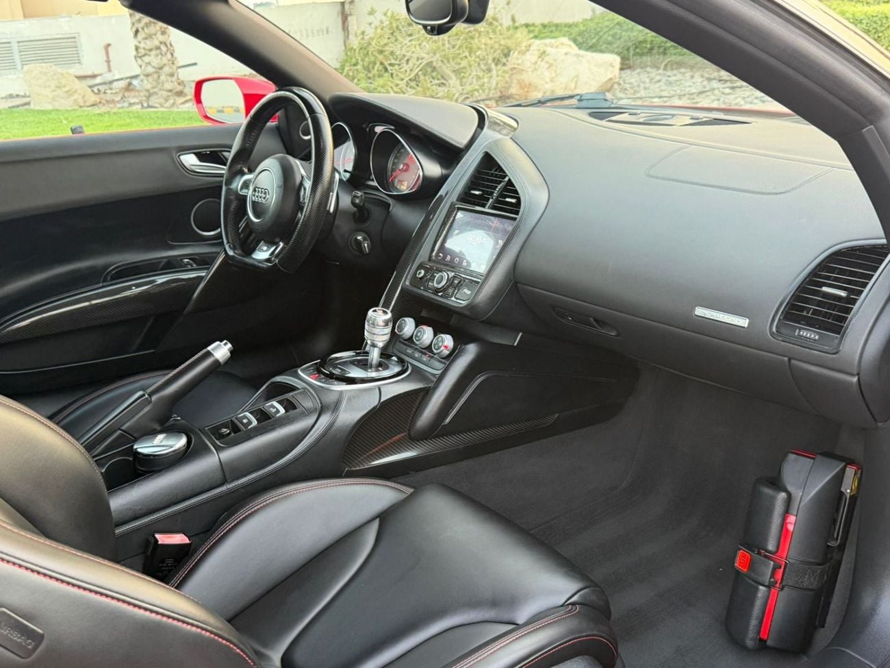 Audi R8 Spyder FSI Audi R8 Spyder 2016 GCC Specs V8 Convertible in Perfect Conditions