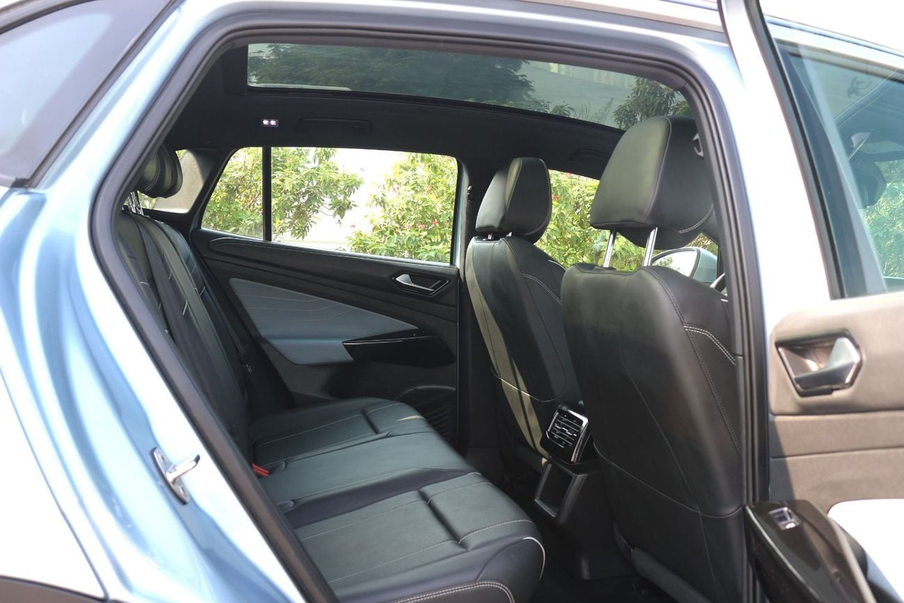 Volkswagen ID.4 2021 Big battery