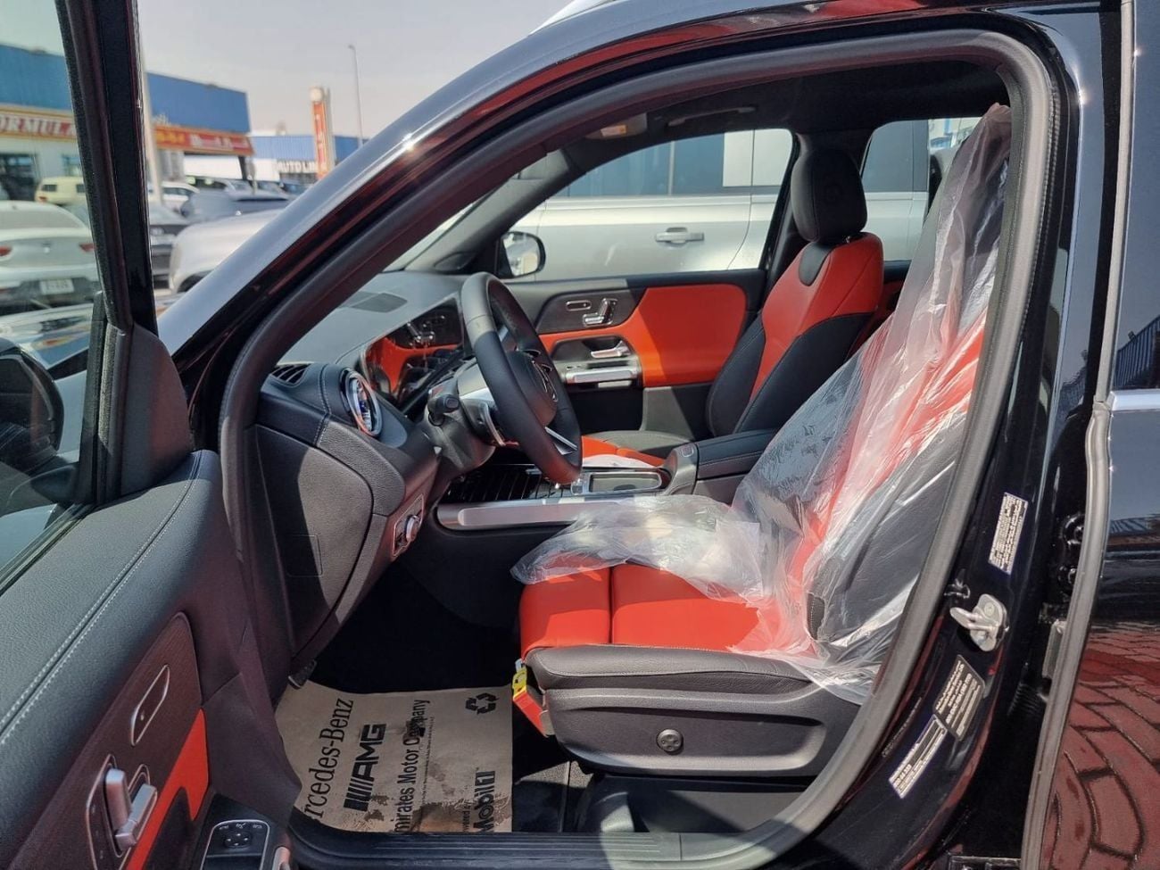 Mercedes Benz GLB200 STANDARD SUV 7 Seater Under Warranty 2025 GCC