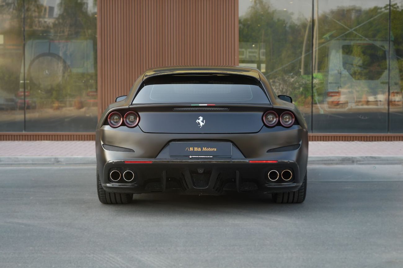 فيراري جي تي سي 4 لوسو LUSSO