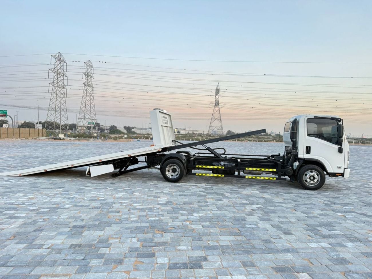 Isuzu NPR 85