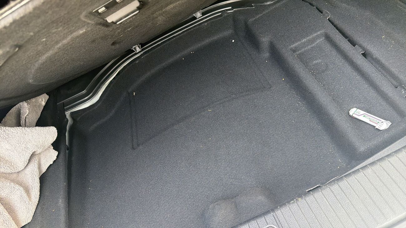 Mercedes Benz E300 ELEGANCE