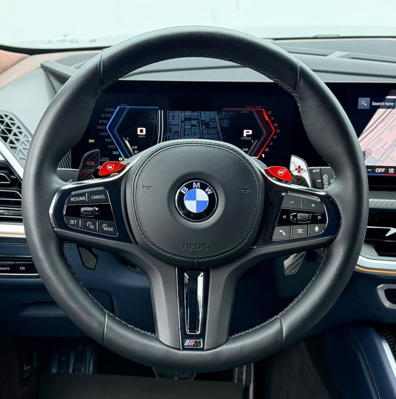 بي أم دبليو XM M SPORT بي إم دبليو XM موديل 2024، ضمان بي إم دبليو + باقة خدمة 2029، سجل صيانة كامل من بي إم دبليو، مقصورة