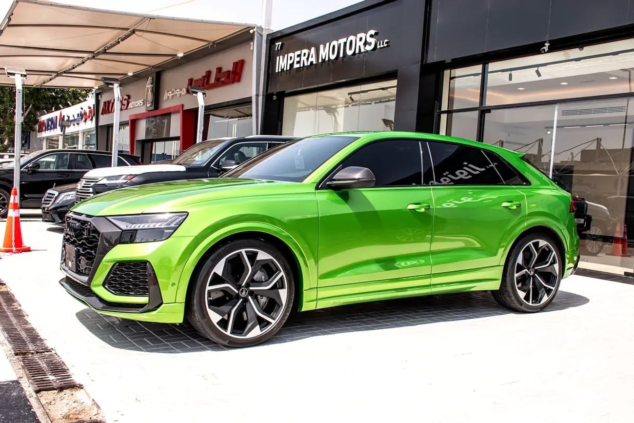 Audi RSQ8 4.0 TFSI quattro Carbon Black Edition - Japanese Specs