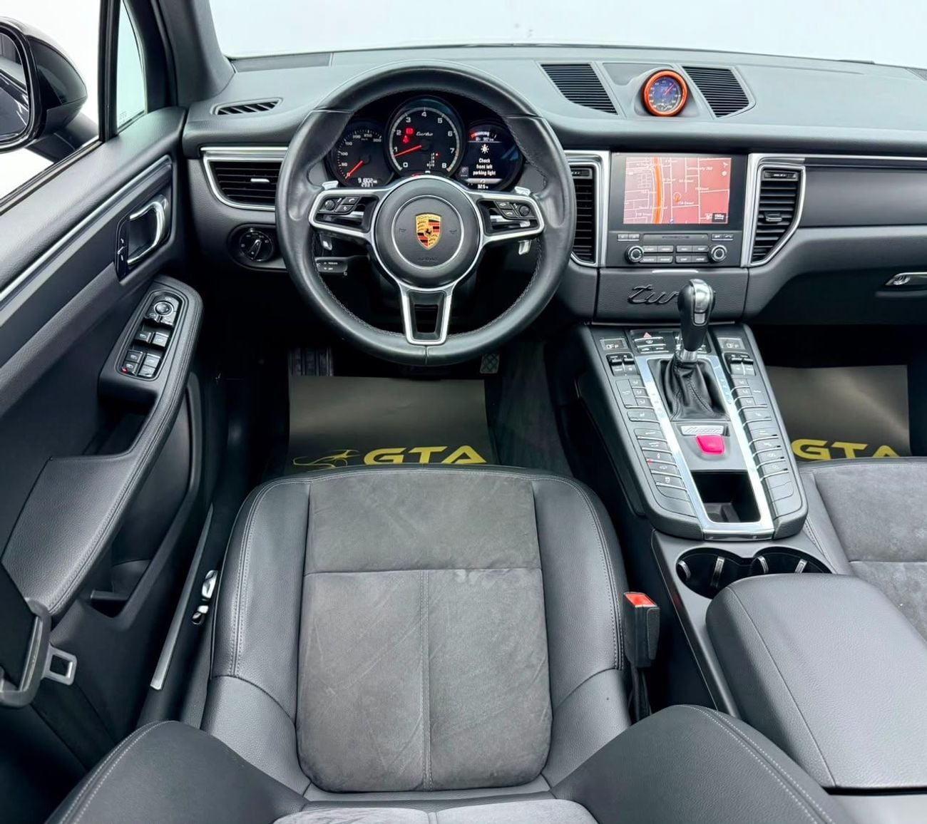 بورش ماكان TURBO